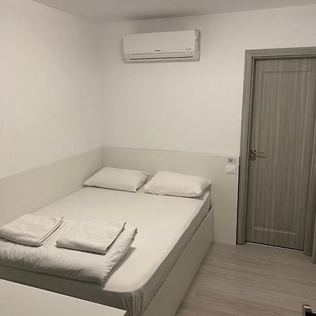 Small Central Bucharest Old Town Studios מראה חיצוני תמונה