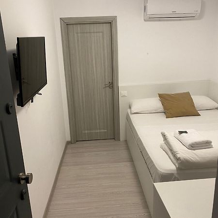 Small Central Bucharest Old Town Studios מראה חיצוני תמונה